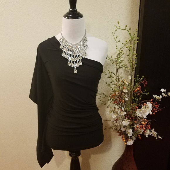 Last Tango Tops - 🍃🌸Last Tango Black One Shoulder Top Size Med